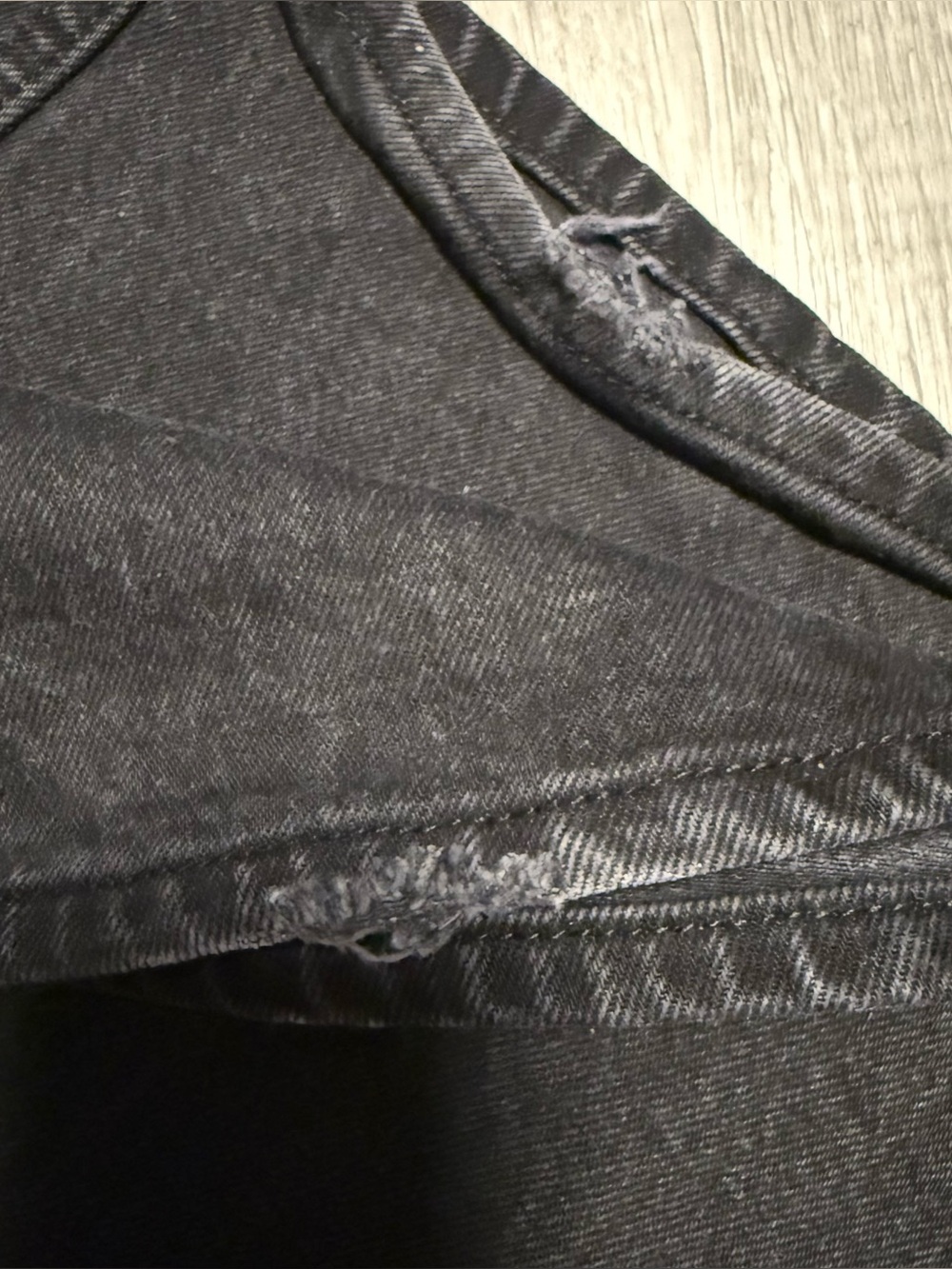 Abercrombie and Fitch High Rise 90s Relaxed Jean in Black - Picture 7 of 11